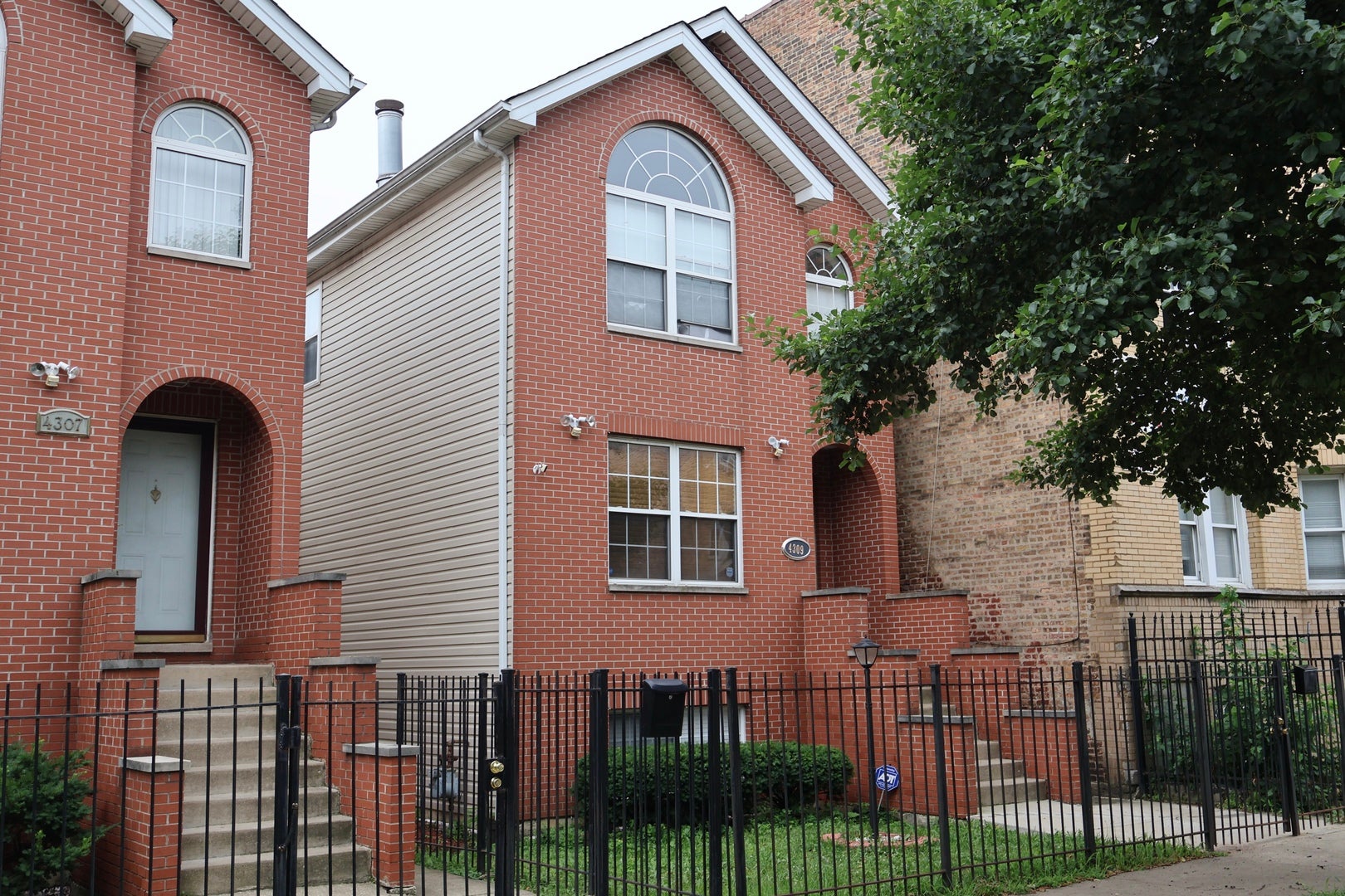 4309 W Flournoy Street — photo