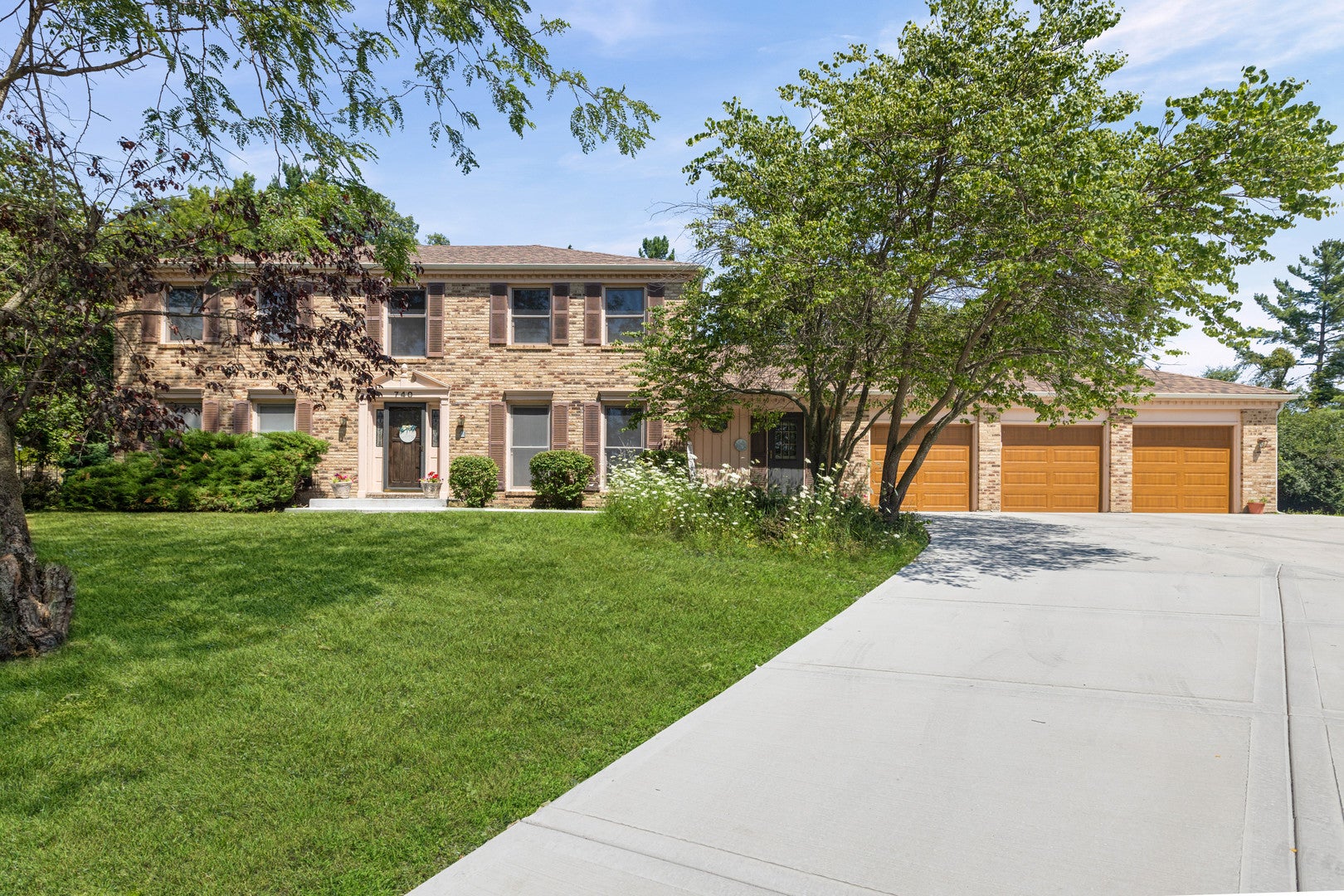 740 Cambridge Drive — photo