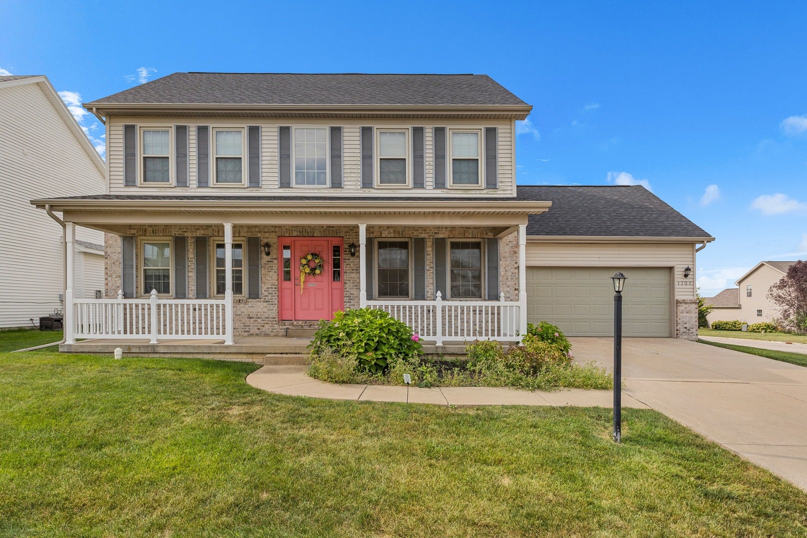 1701 Hunters Ridge Court — photo