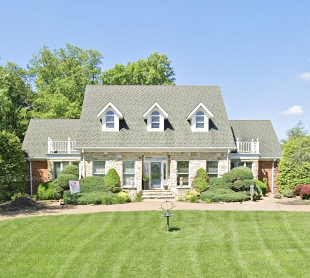 29 E Lakewood Drive — photo