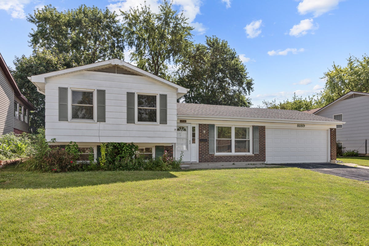 8189 Carlisle Drive — photo
