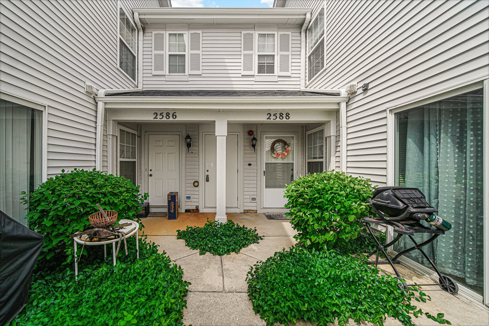 Home in Aurora, IL 60503 — photo 3