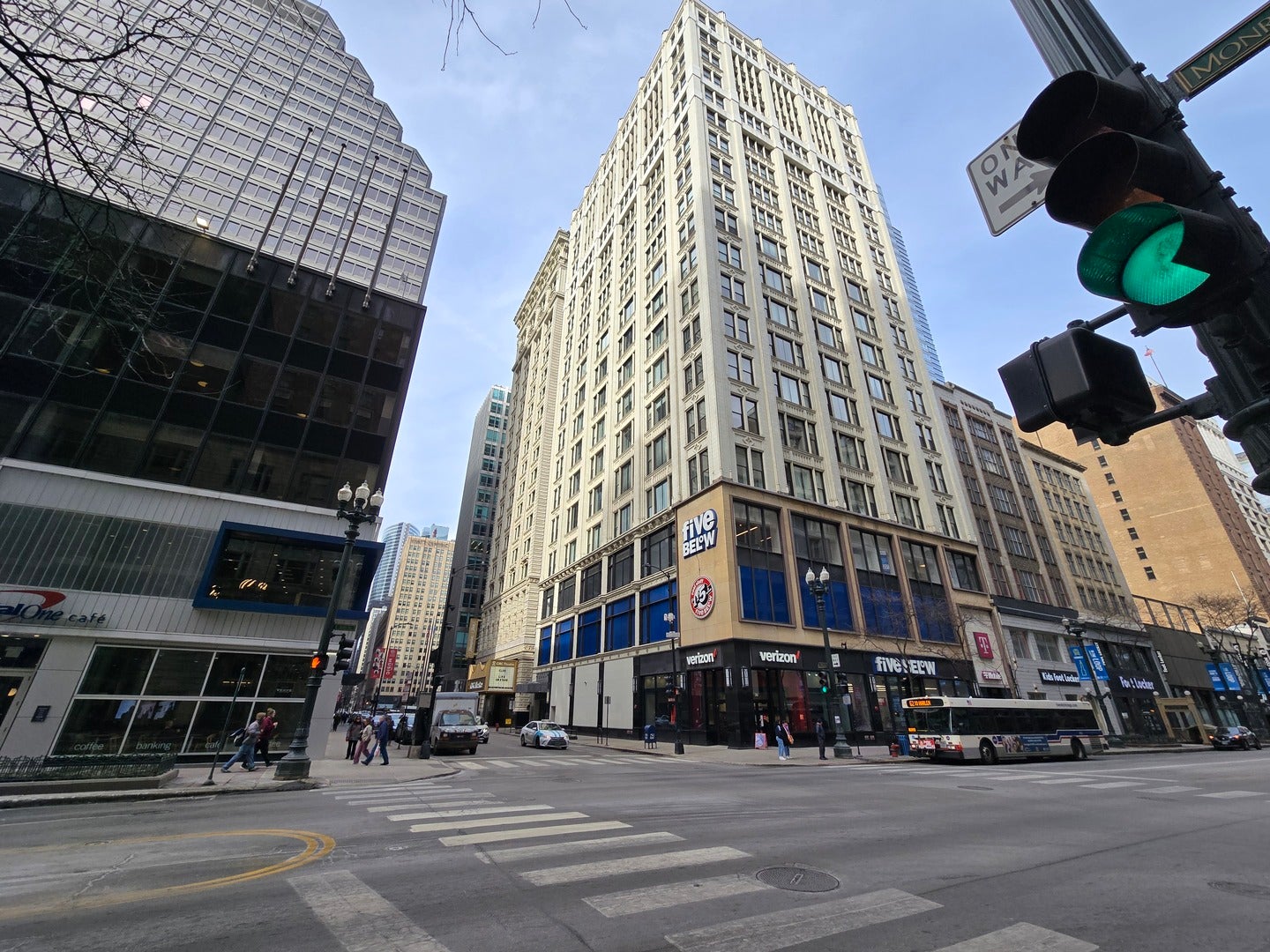 8 W Monroe Street 1800 — photo