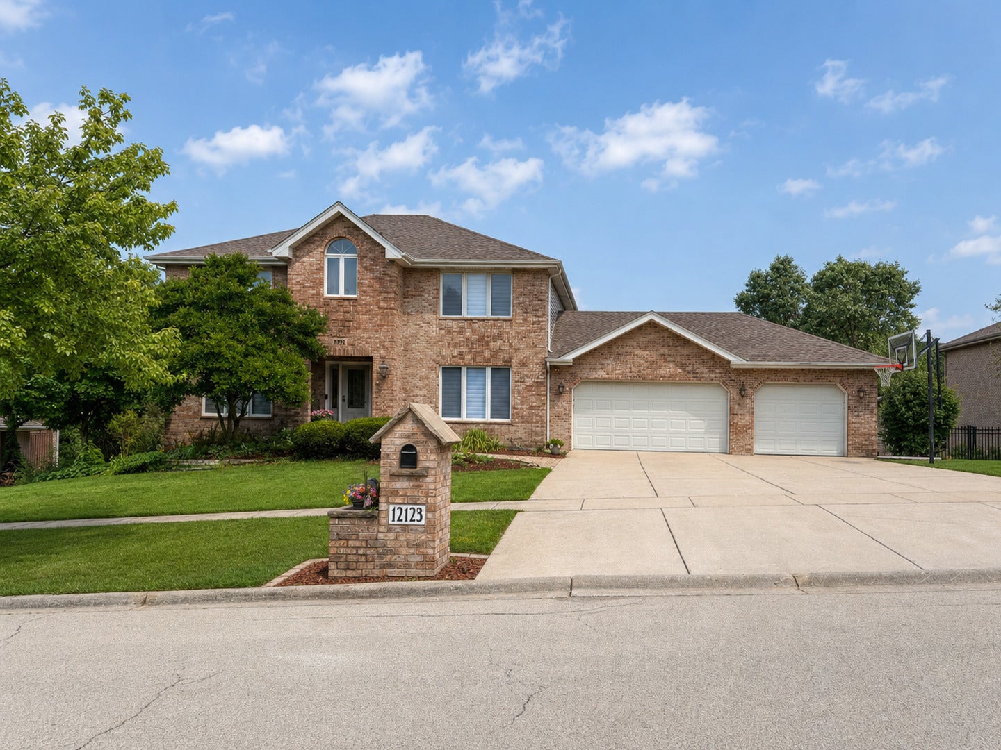 12123 Arlene Drive — photo