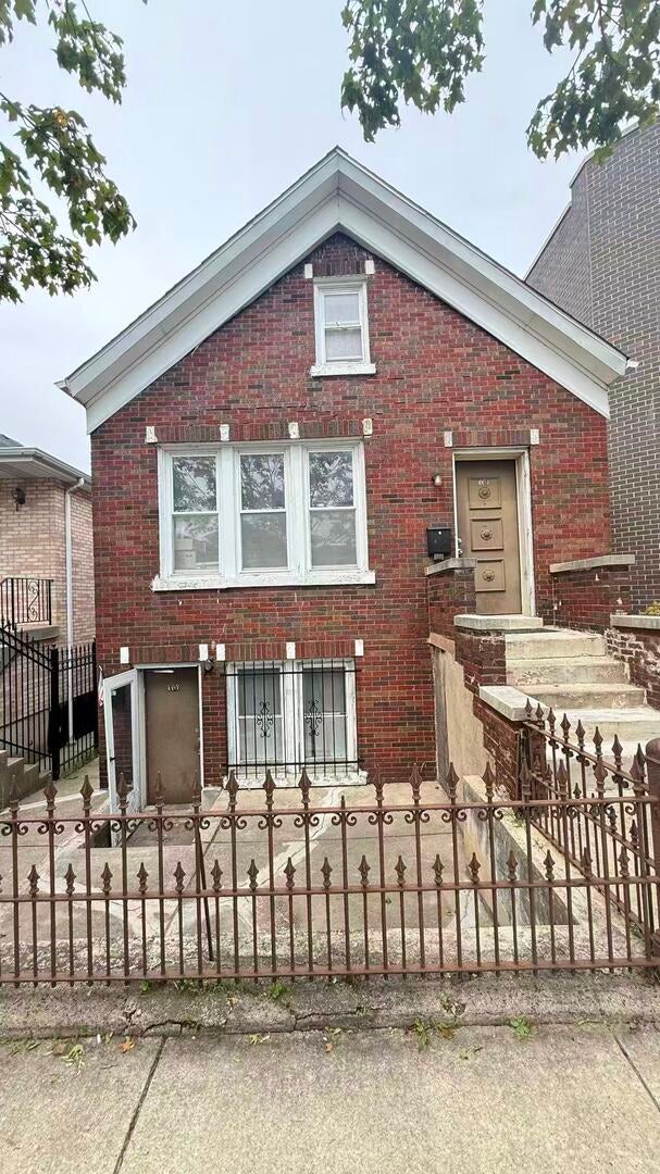 3310 S Parnell Avenue — photo