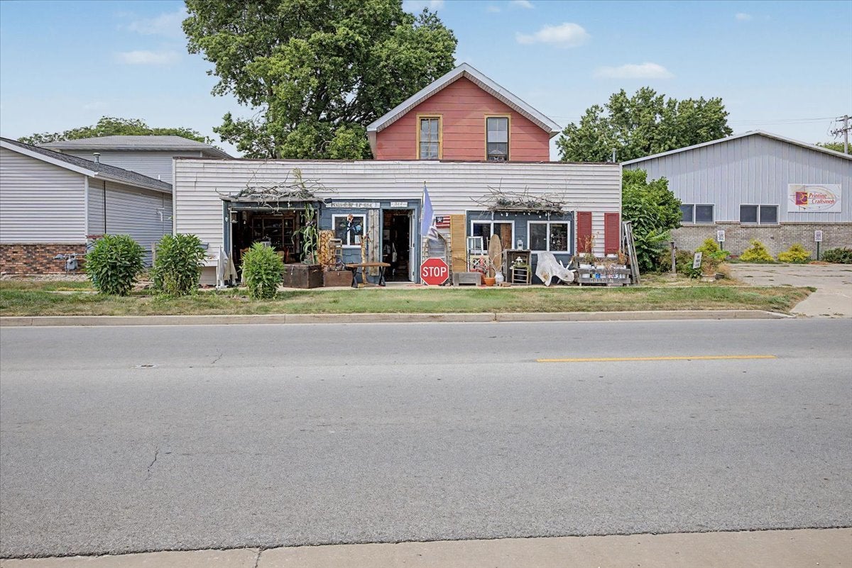517 W Howard Street — photo