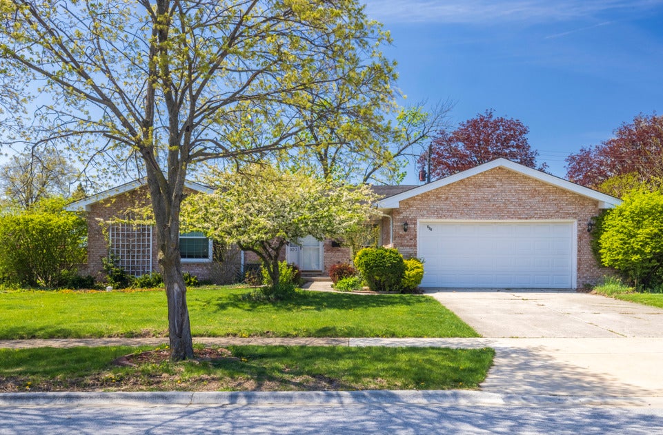 920 MacArthur Drive — photo