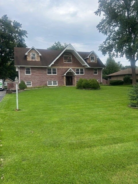 9S711 Brookbank Road — photo