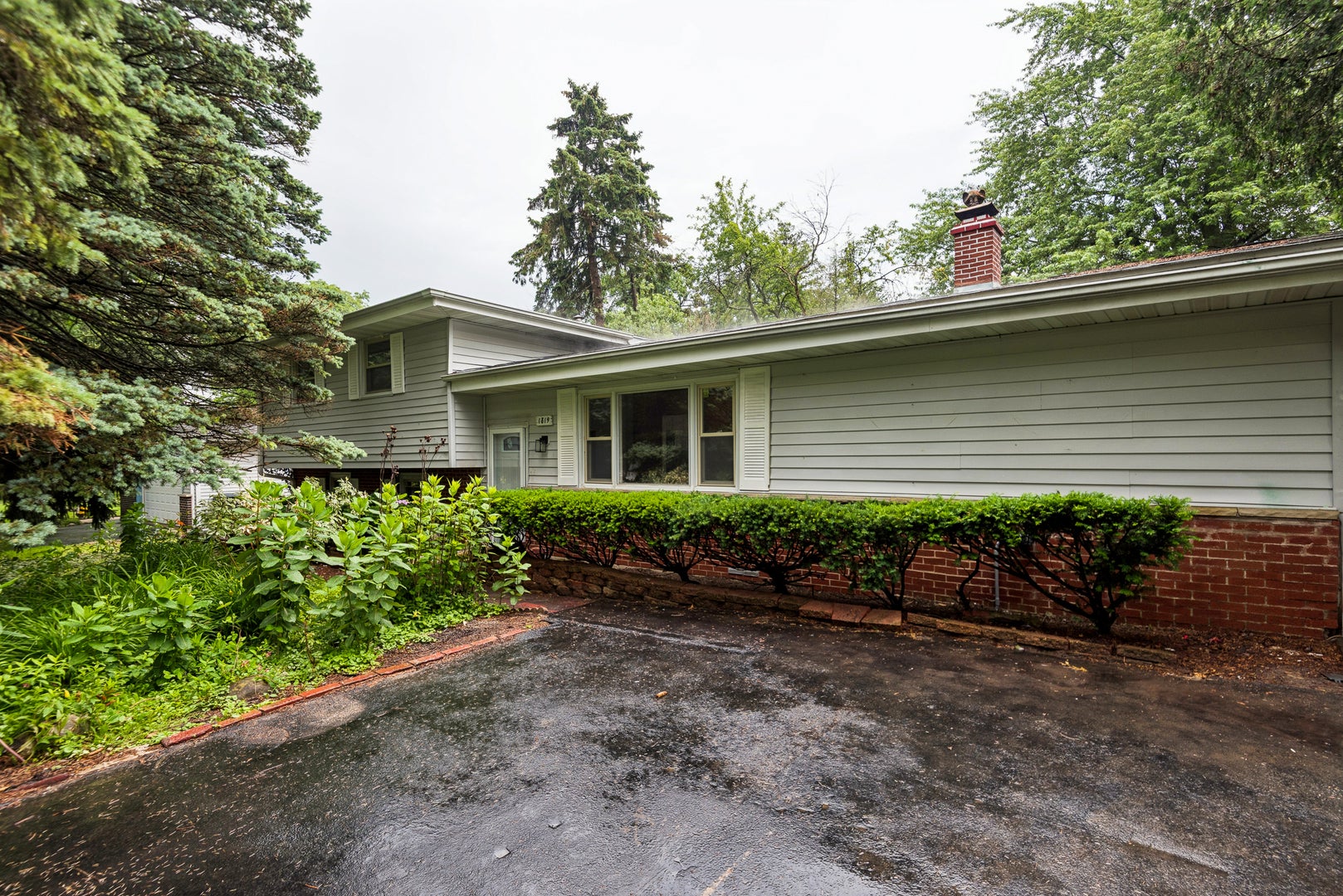 1819 Elmwood Drive — photo