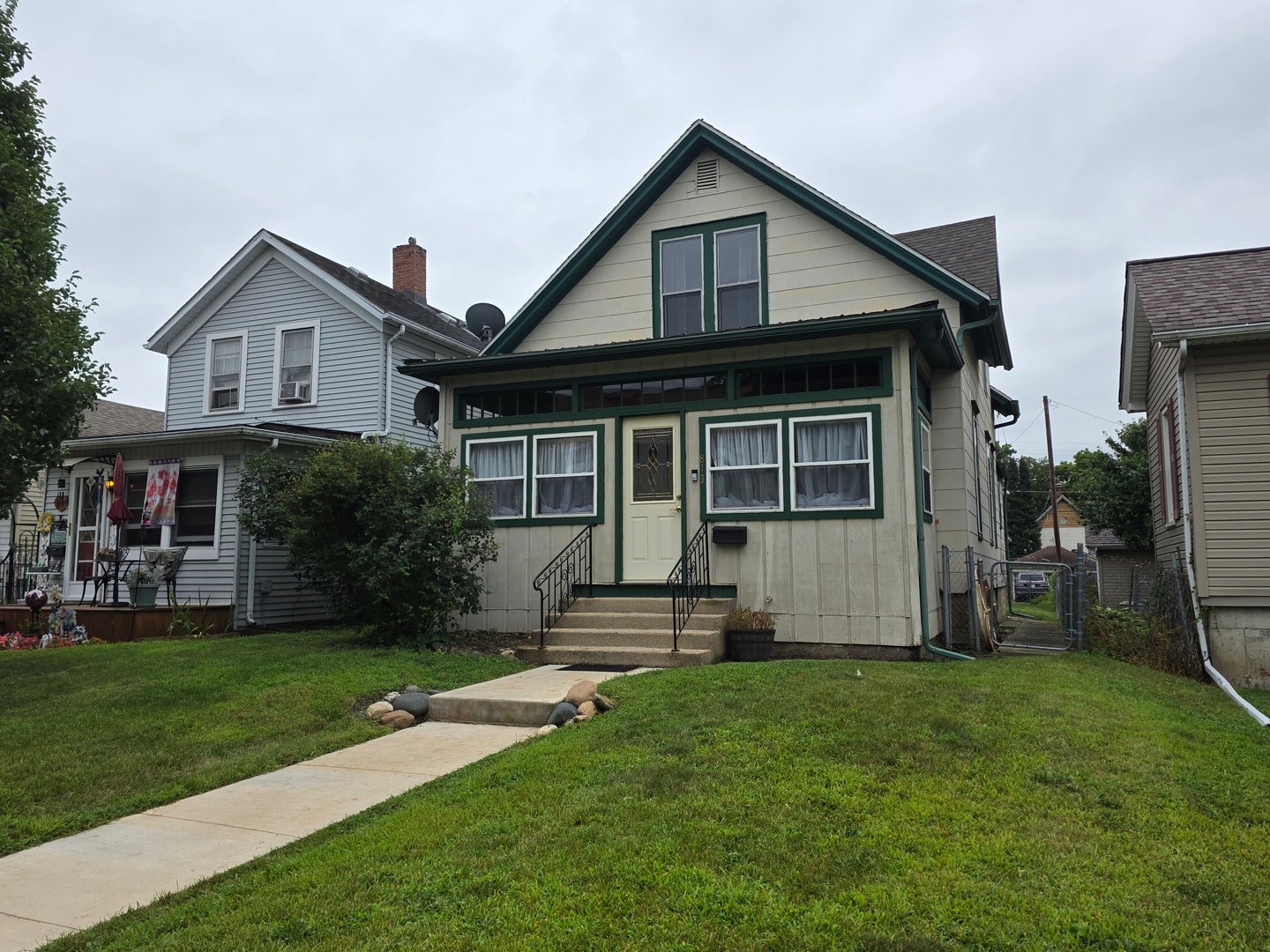 813 Pine Street — photo