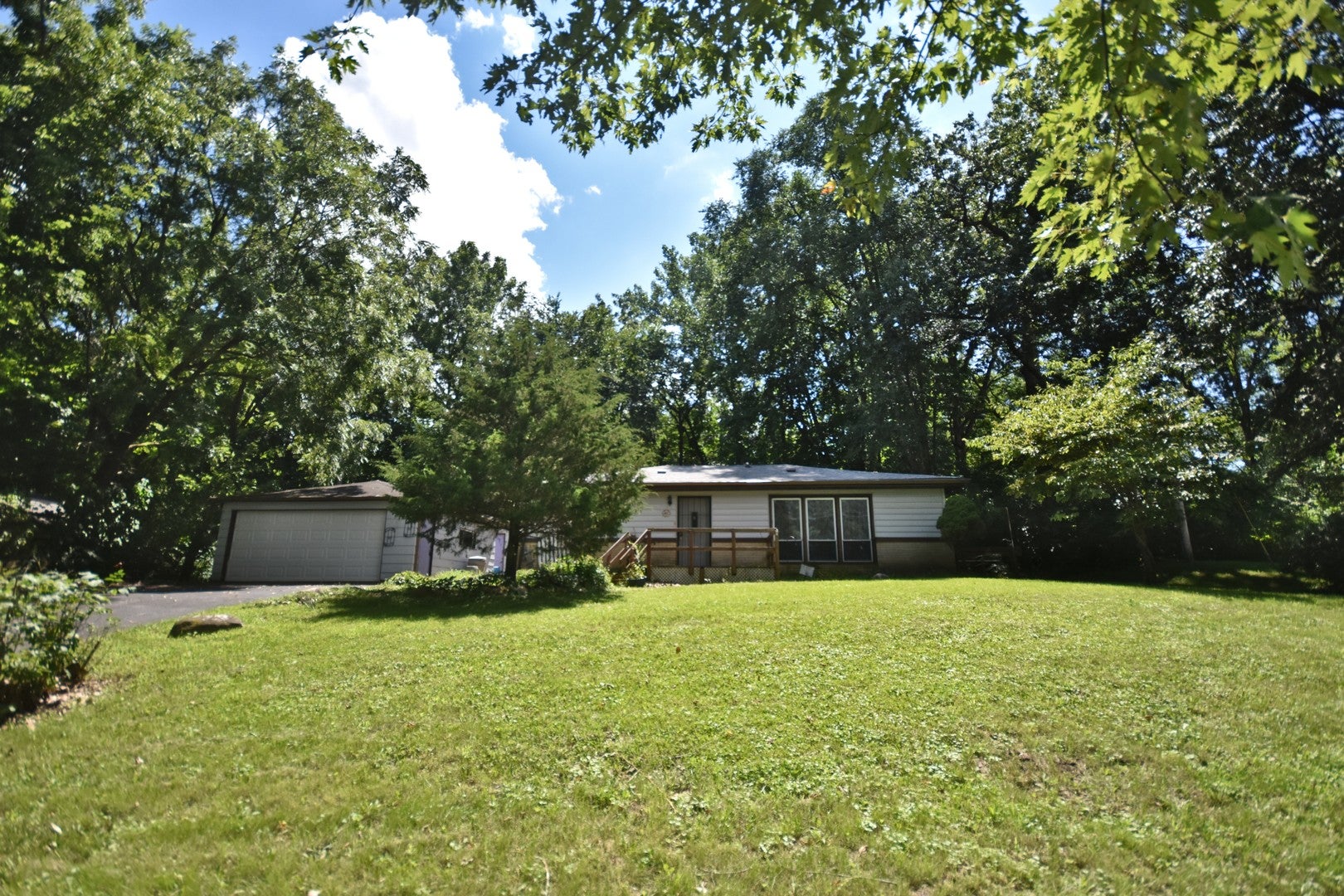 34W615 Illinois Street — photo
