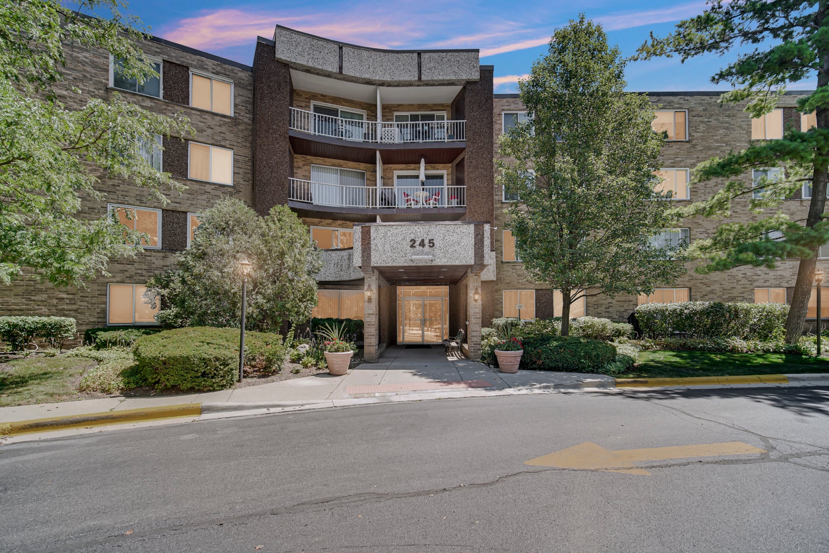 245 S Park Lane 419 — photo