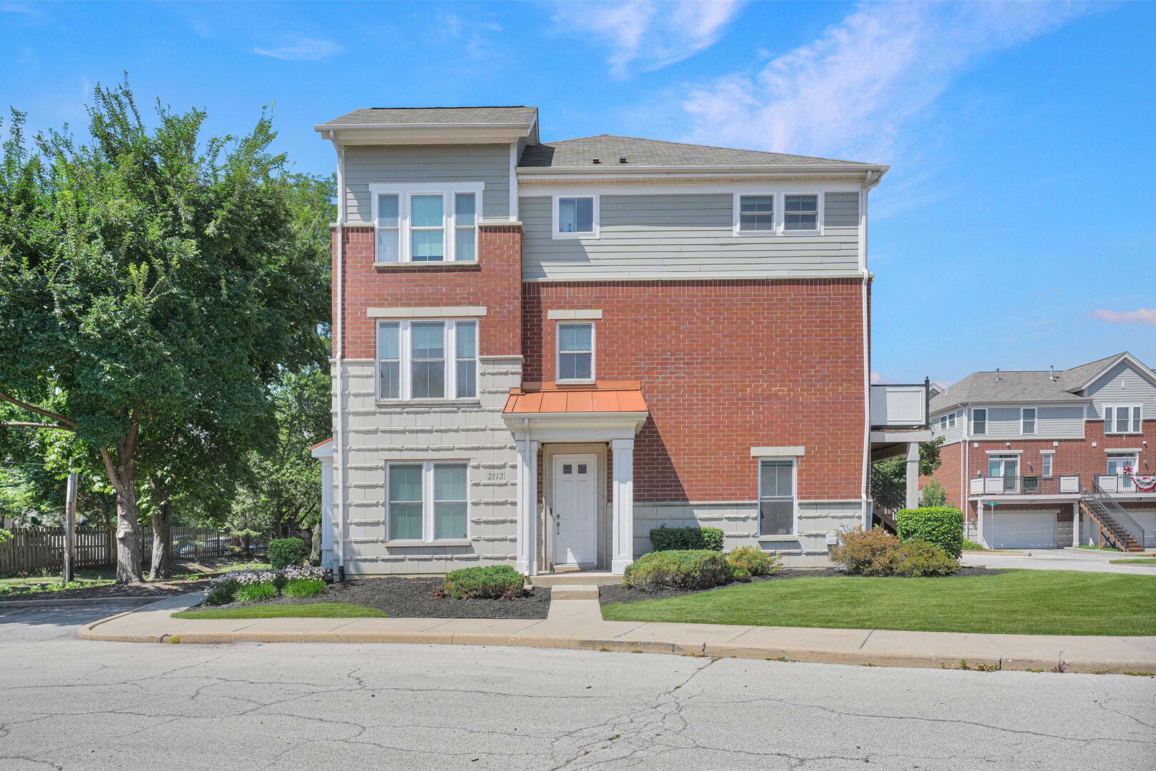 2112 S Crambourne Way 6-6 — photo