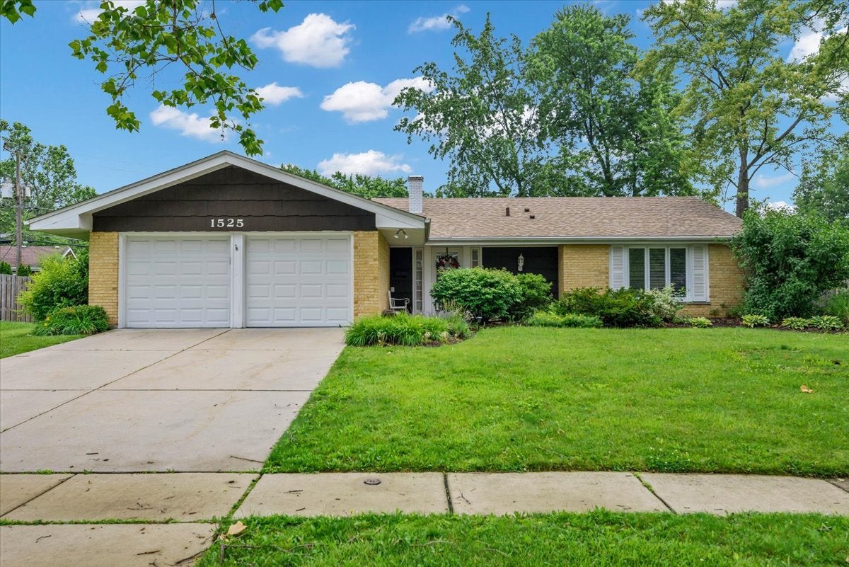 1525 Mayfield Lane — photo