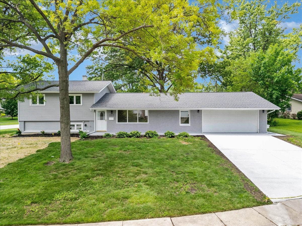 590 Durham Court — photo