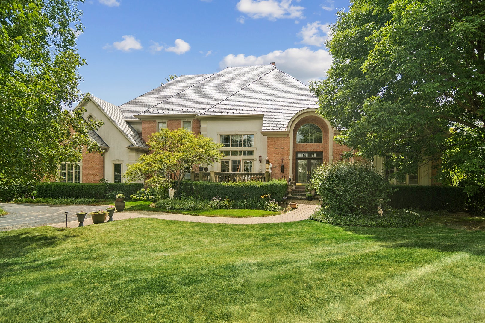 4563 Eleanor Drive — photo