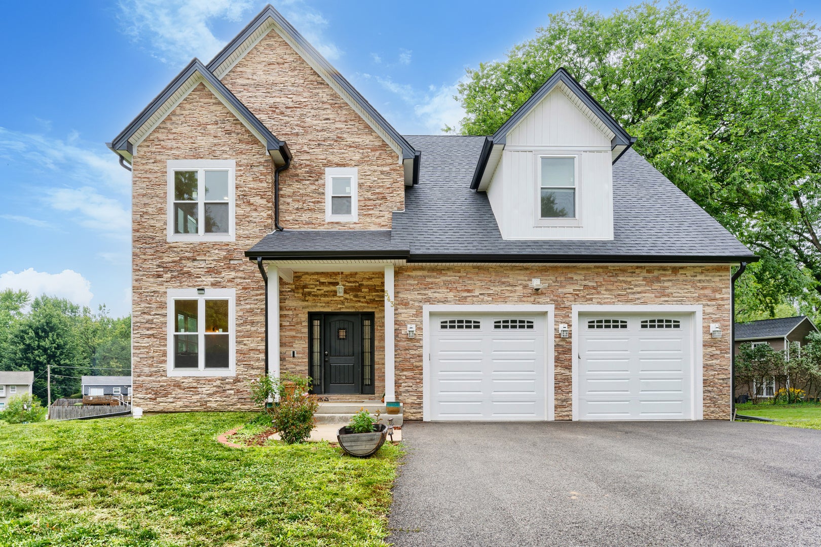 543 Madison Court — photo