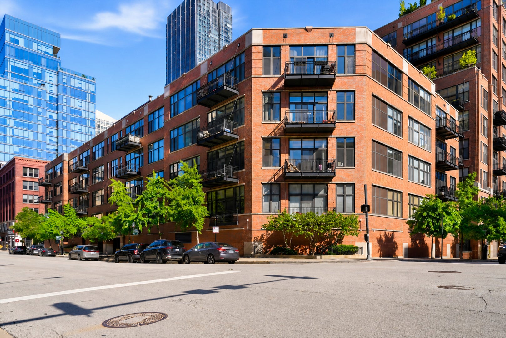 333 W Hubbard Street 1010 — photo