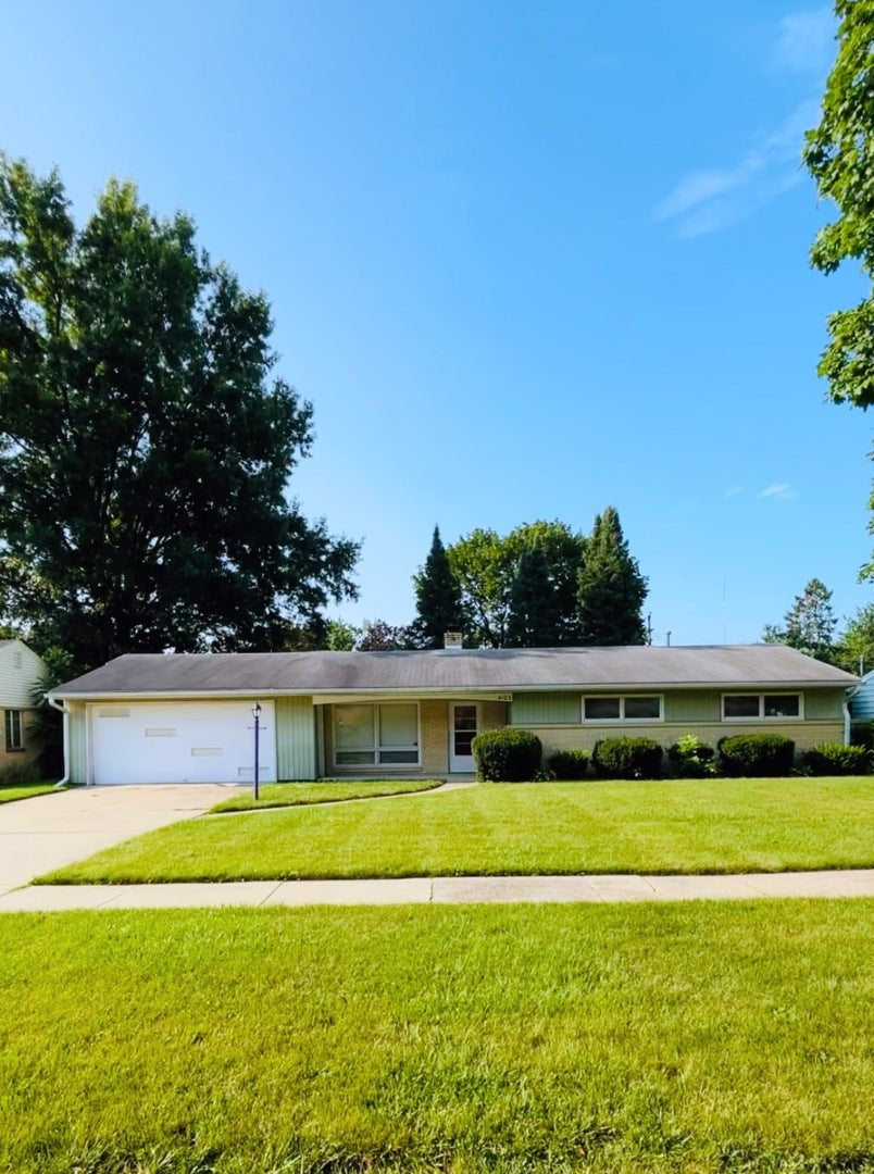 4103 Crestview Drive — photo