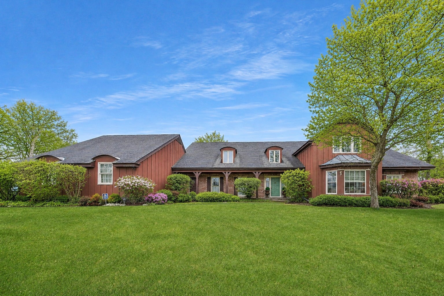 1135 Buttonwood Lane — photo