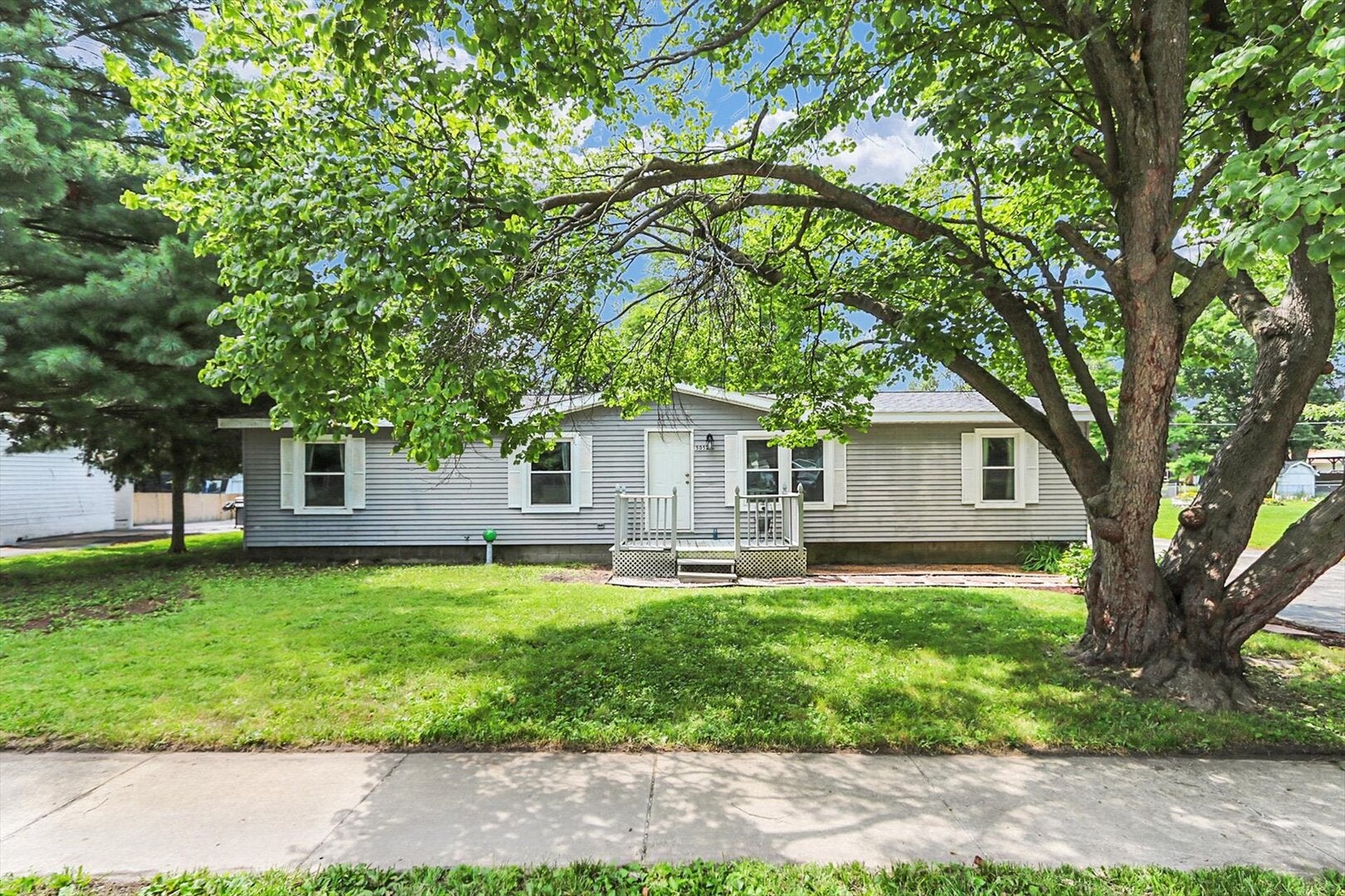 505 Stout Street — photo