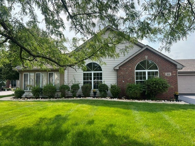 418 Stonegate Way — photo