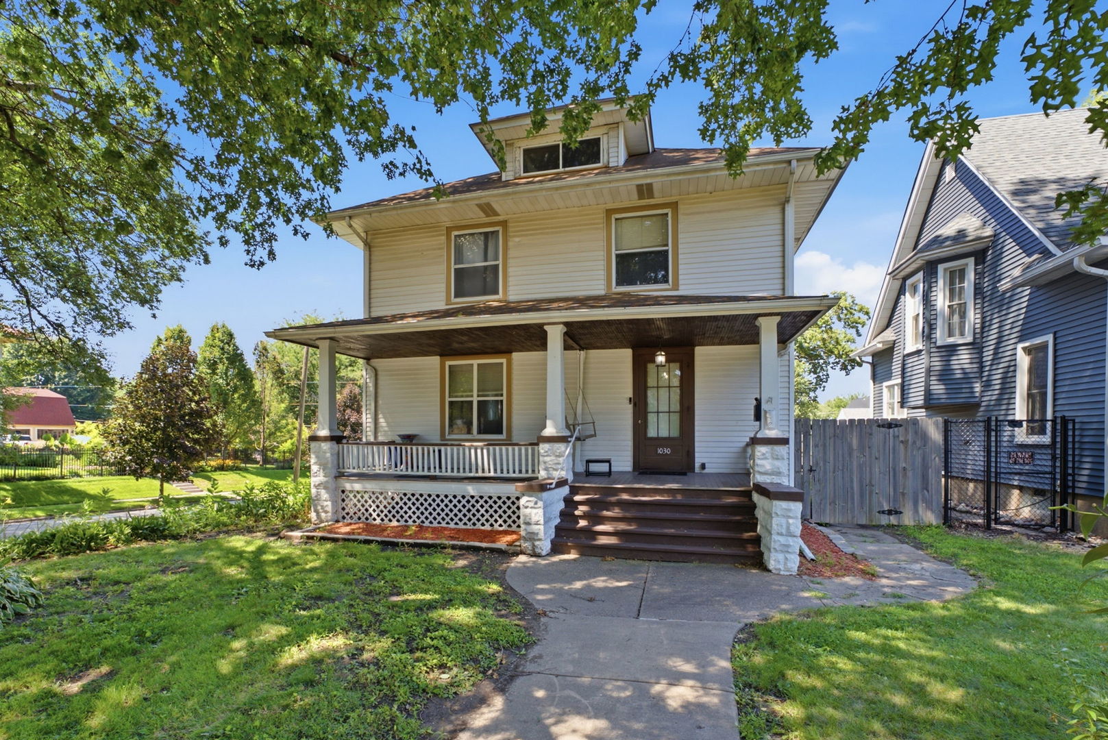 1030 W 15th Street — photo