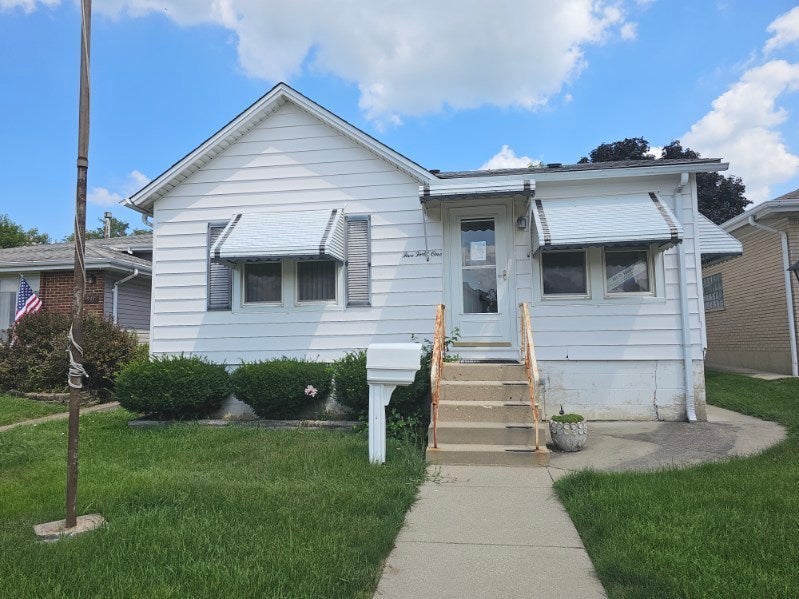 541 Mccarthy Street — photo