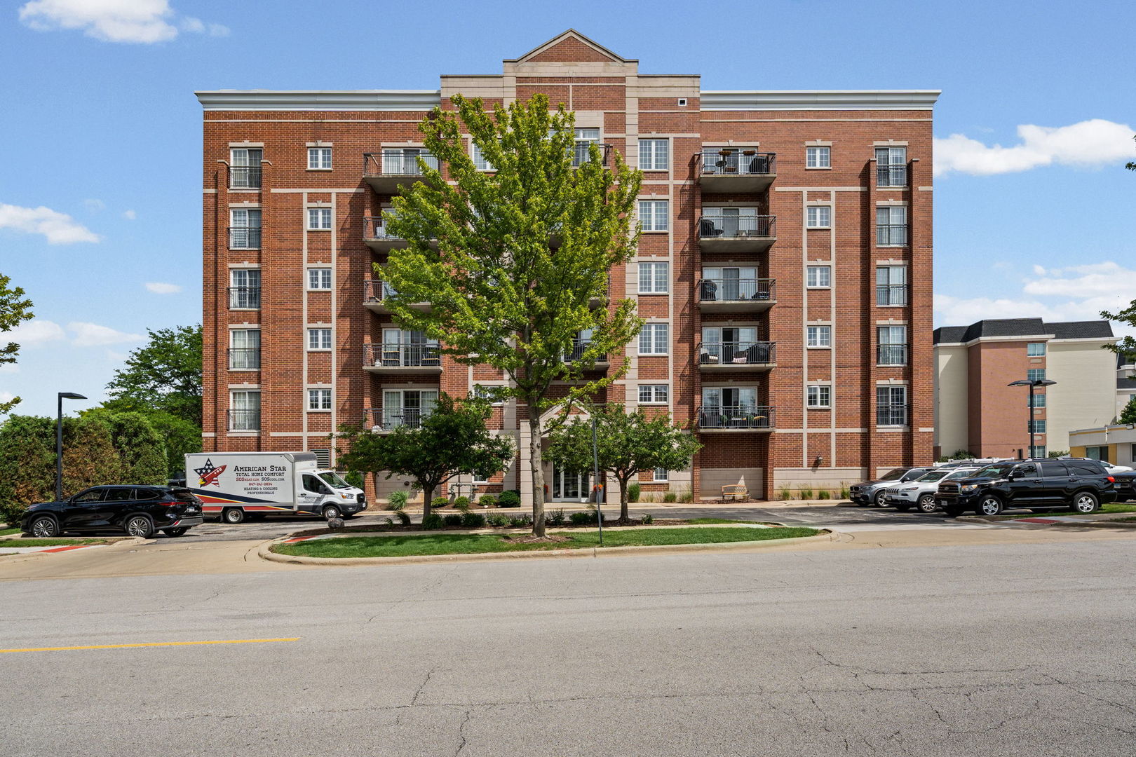 405 S Creekside Drive 404 — photo