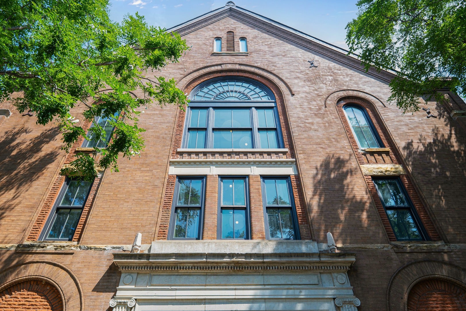 Home in Chicago, IL 60622 — photo 3