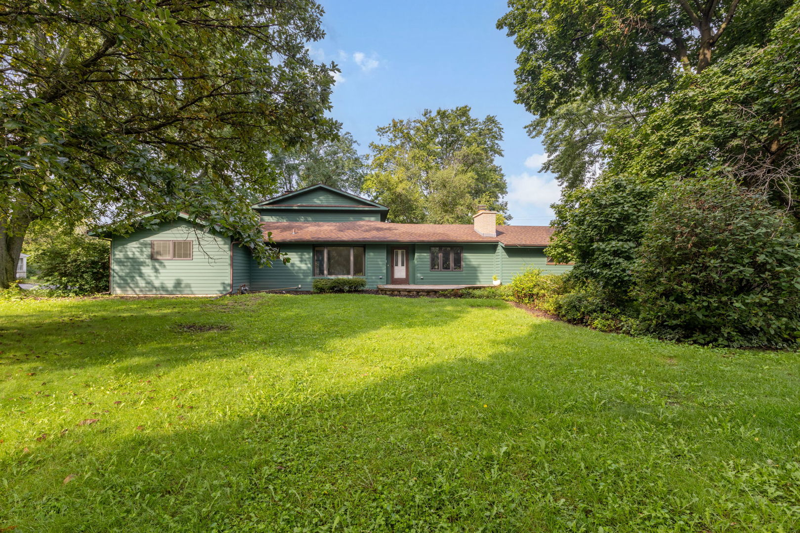 749 N Sharon Drive — photo