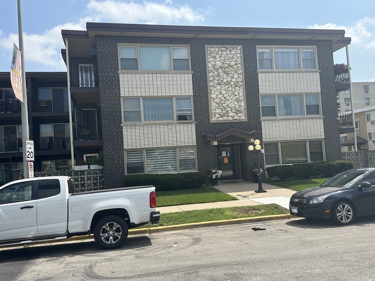 3001 N Paris Avenue 306 — photo