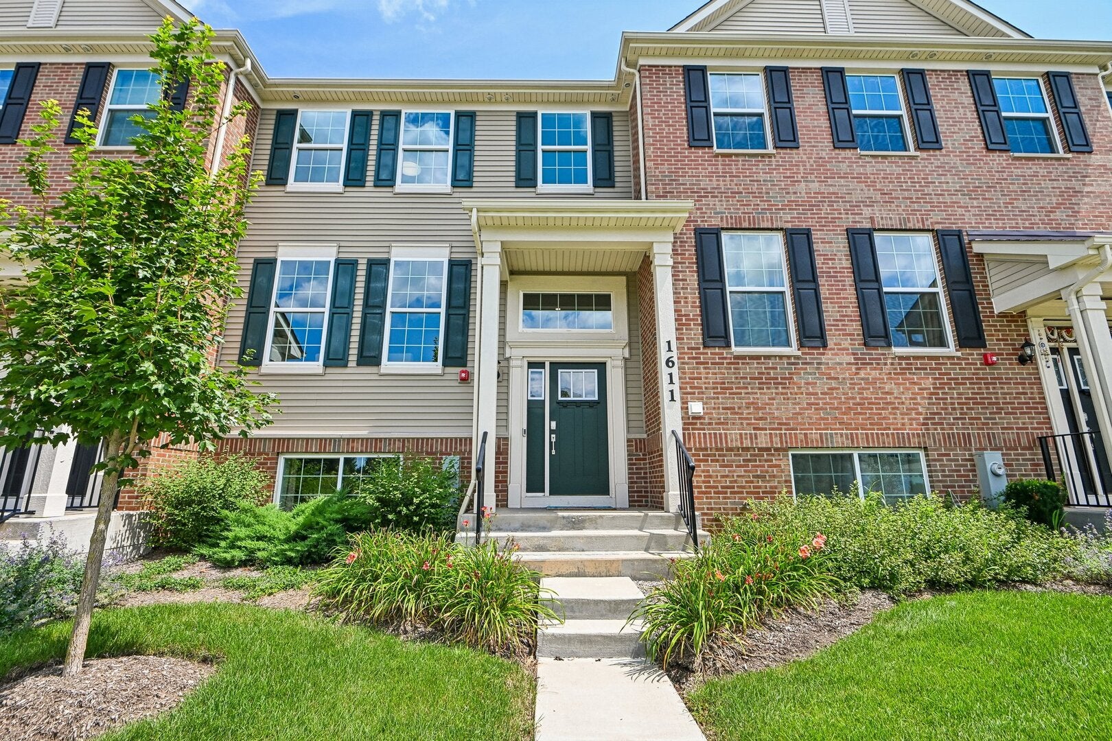 1611 Bentz Way — photo