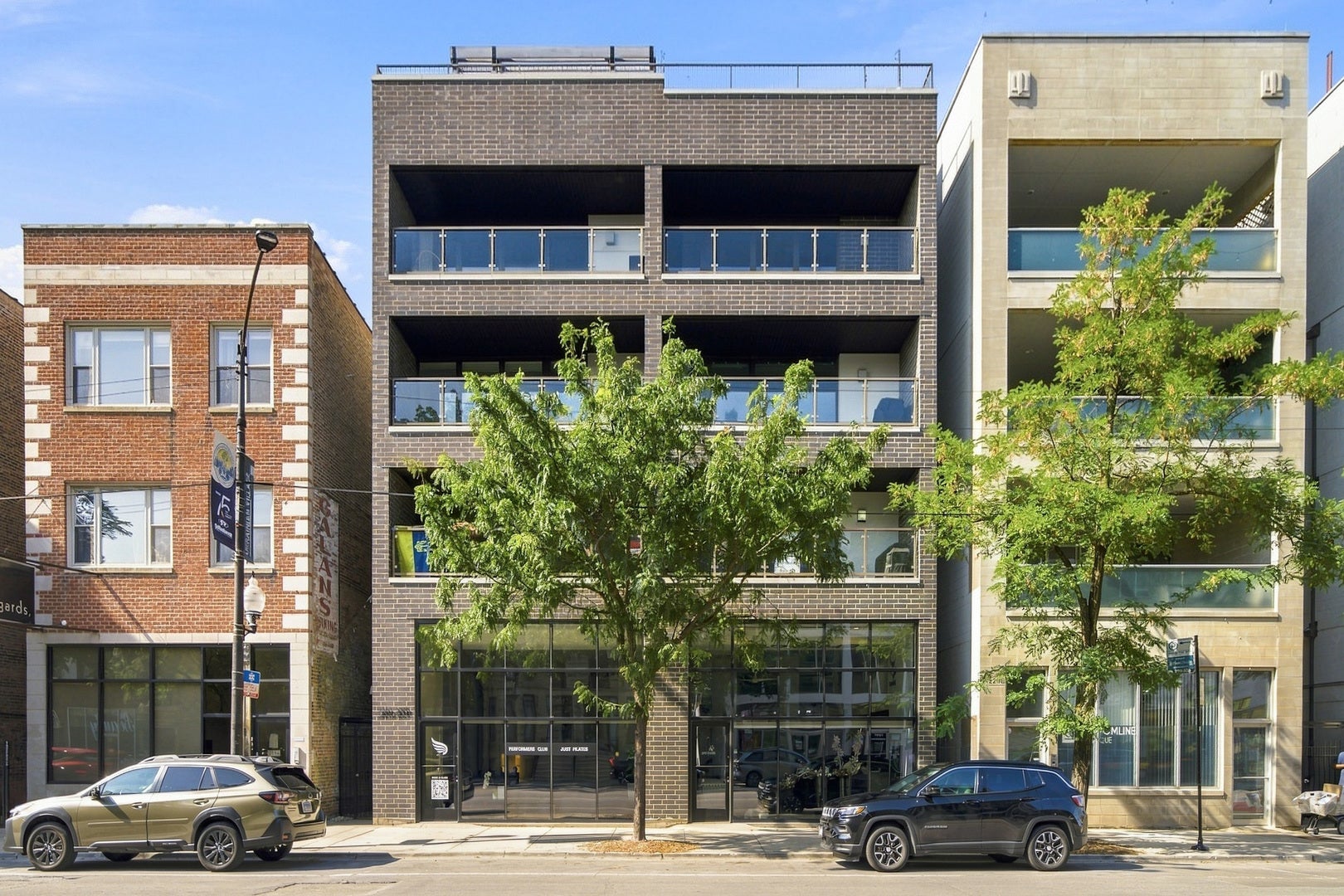 2210 W Chicago Avenue 2E — photo