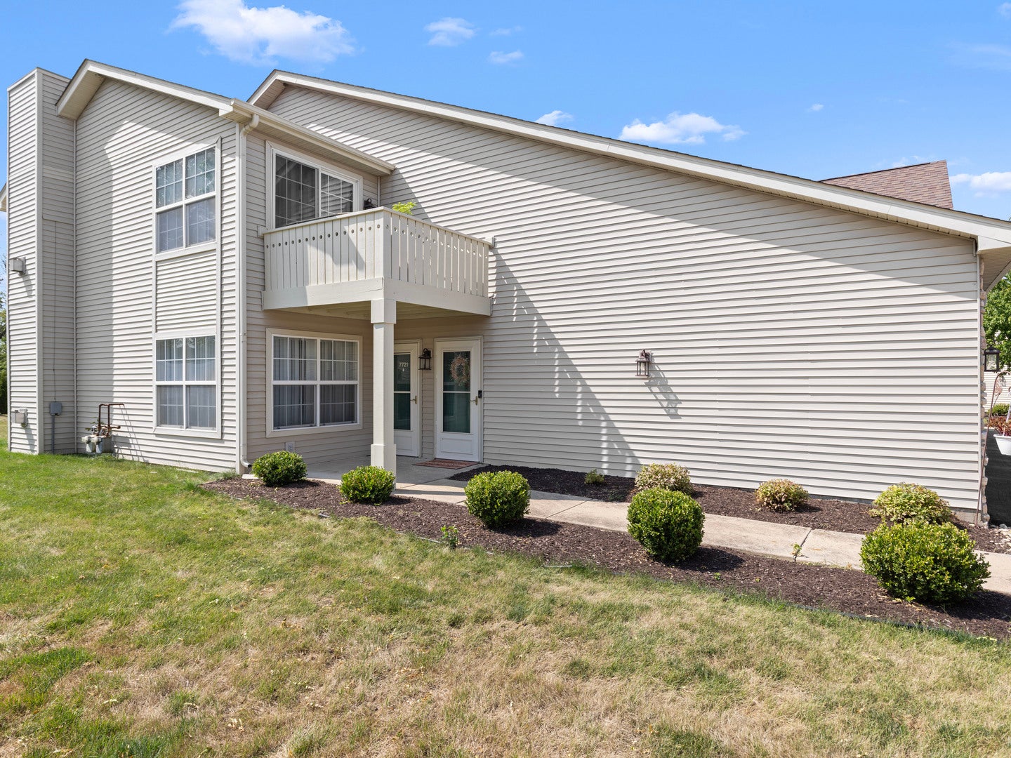 7721 Creek Bend 7721 — photo