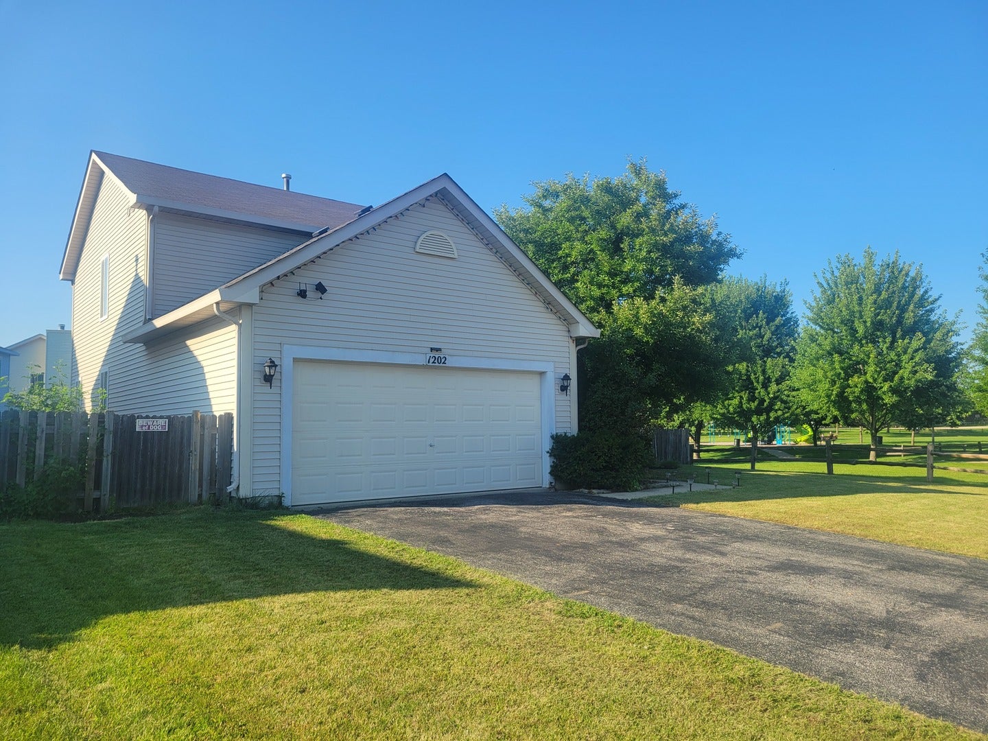 1202 E Greystone Drive — photo