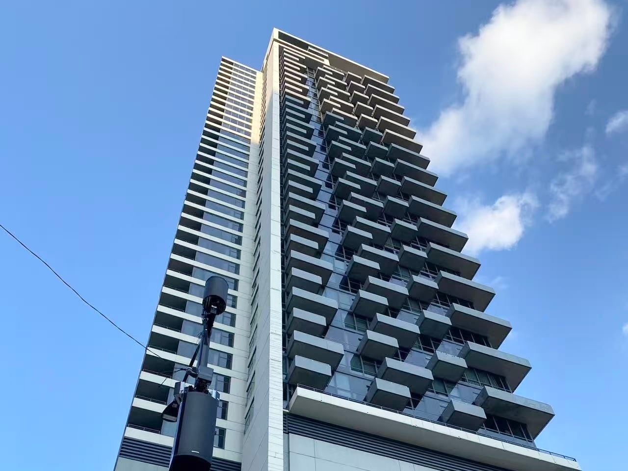 235 W Van Buren Street 2519 — photo