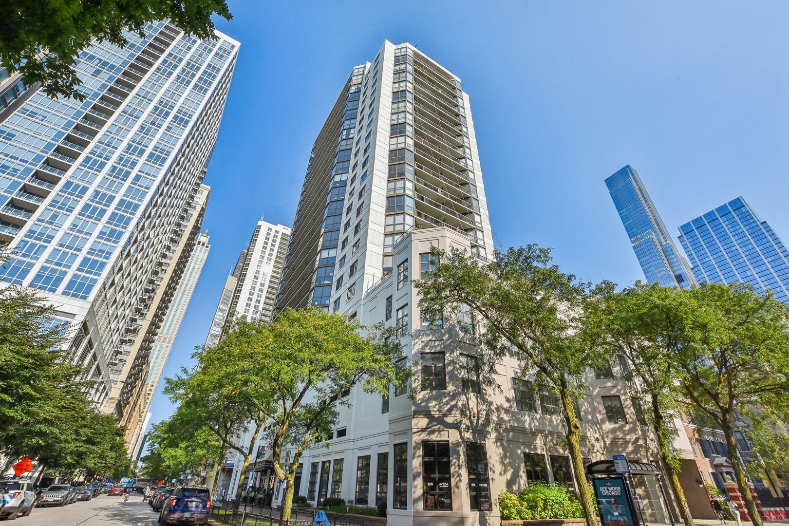 33 W Delaware Place 20G — photo