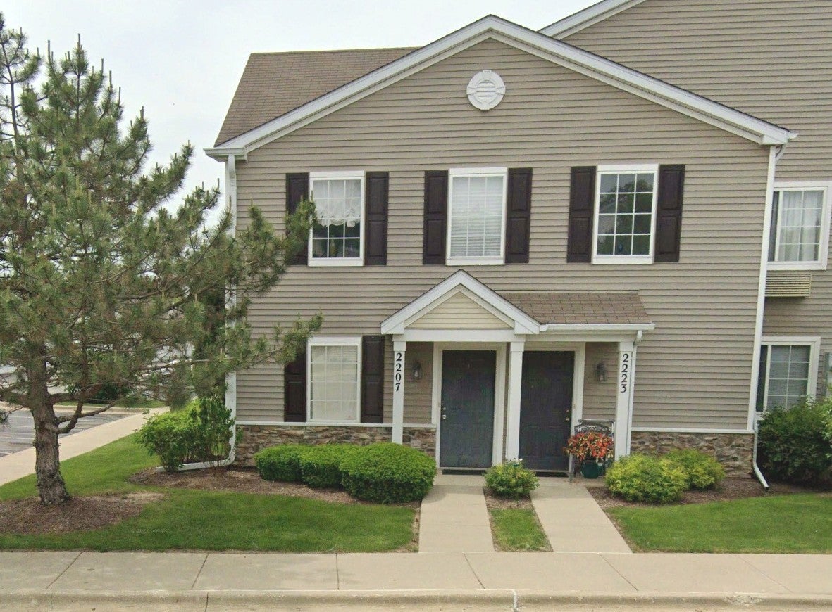 2207 Silverstone Drive 2207 — photo