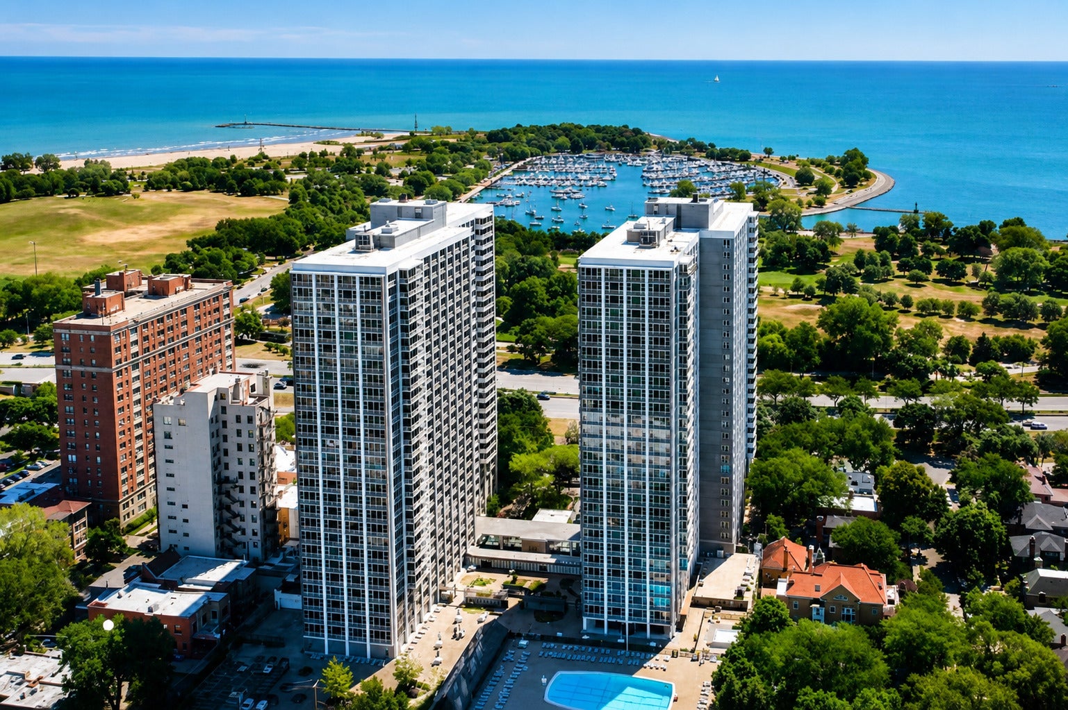 4250 N Marine Drive 807 — photo