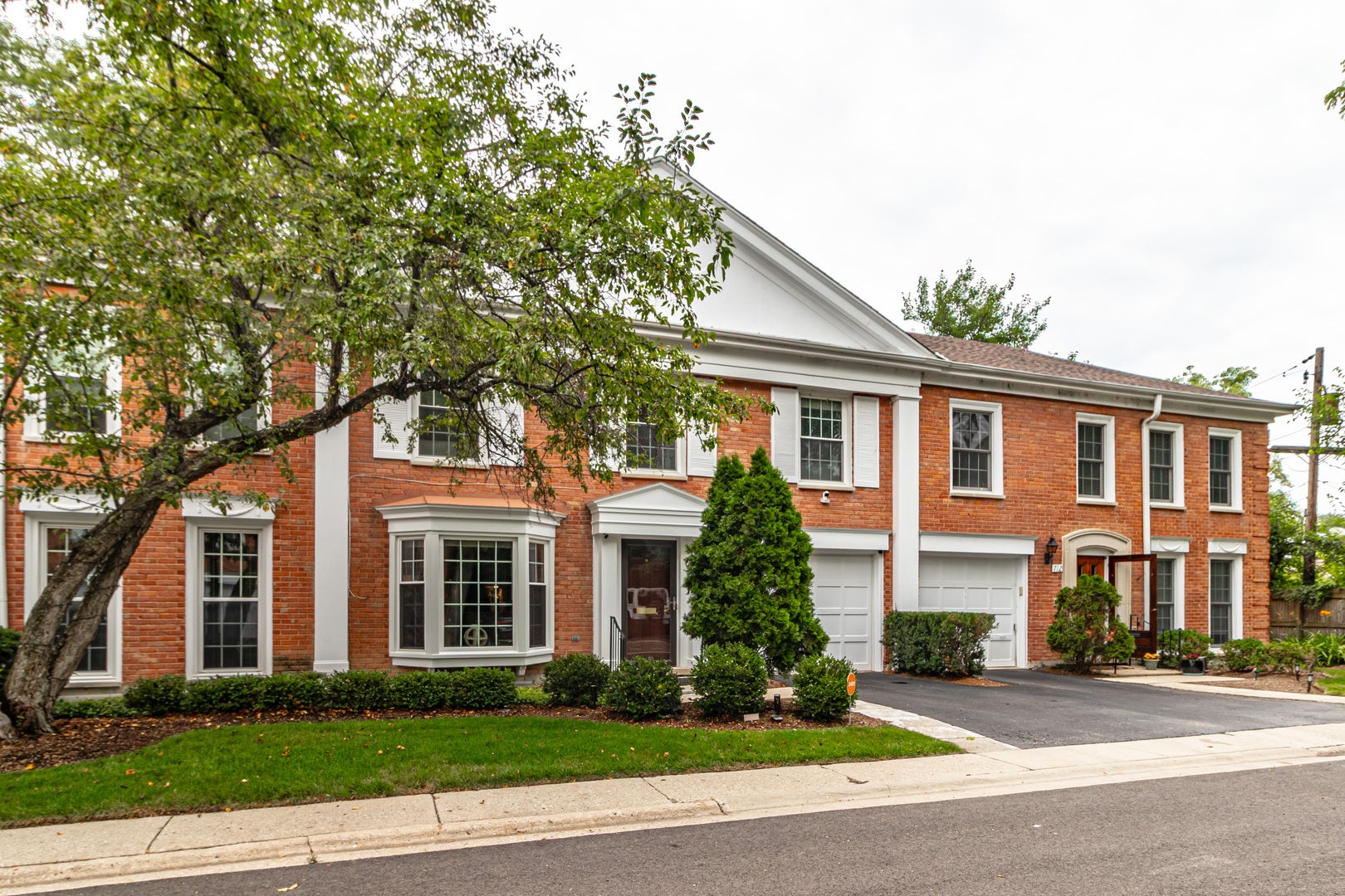 714 York Court — photo