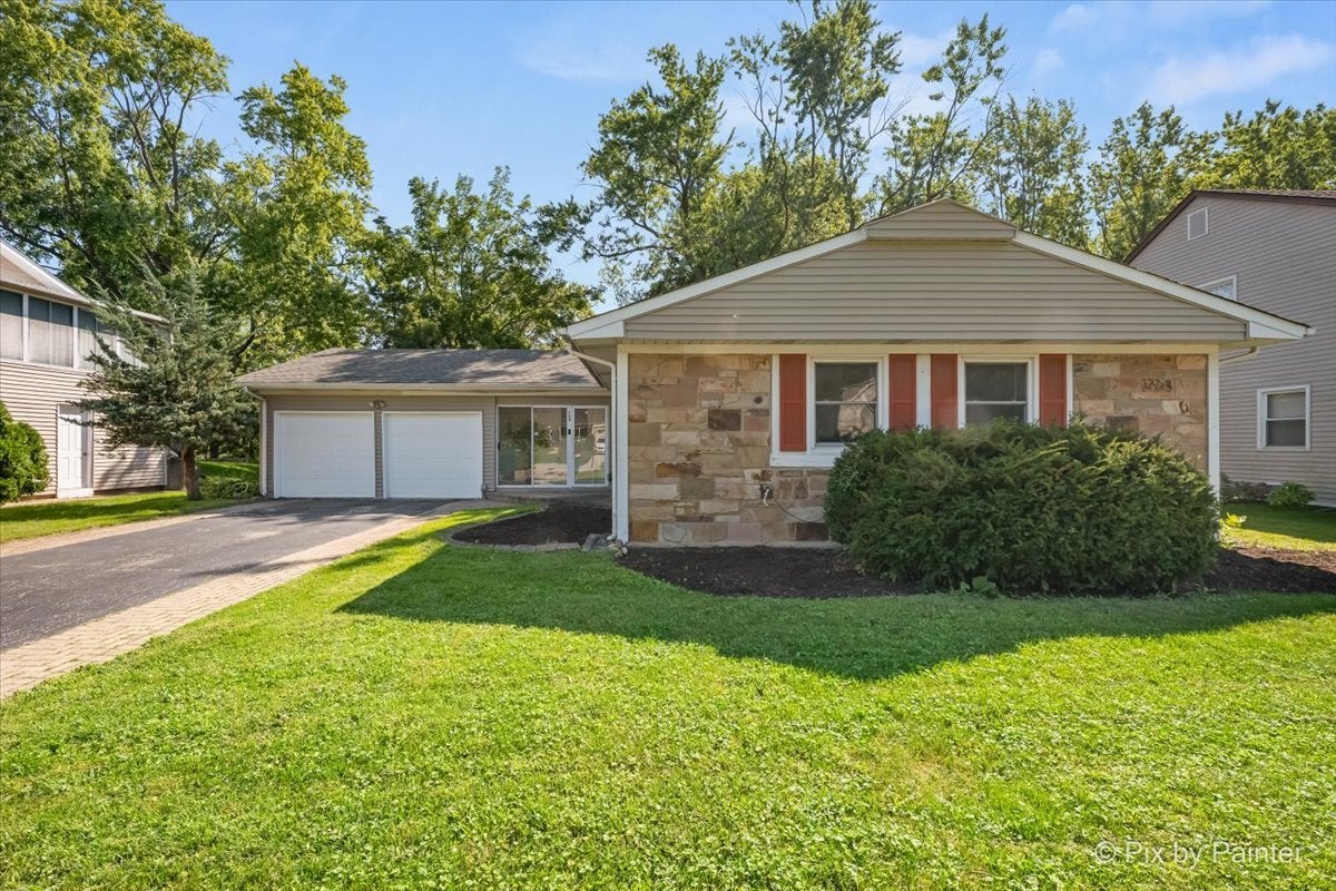 720 Woodhollow Lane — photo