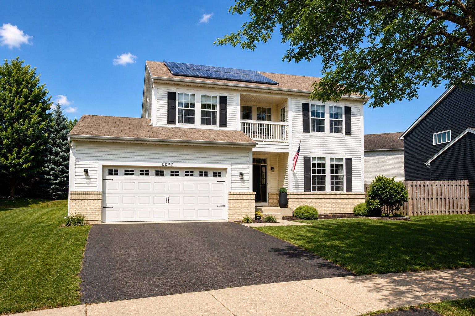 2244 Exeter Court — photo