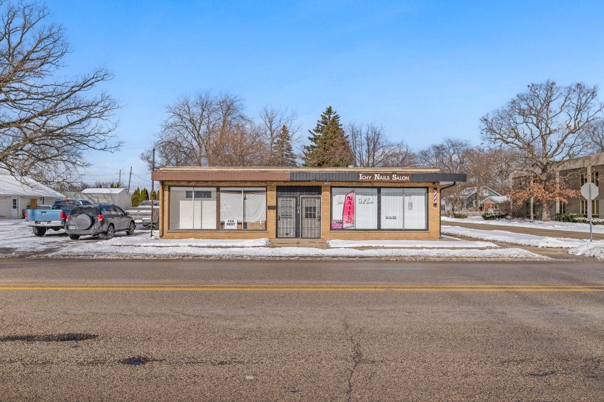 1104 W Glen Flora Avenue — photo