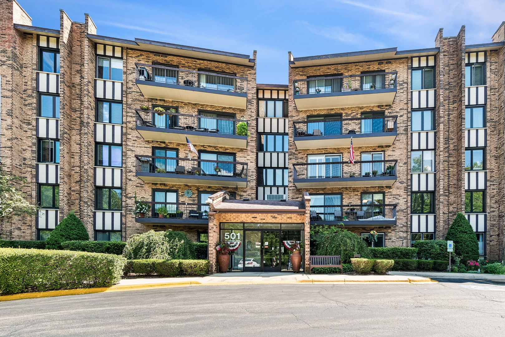 501 Lake Hinsdale Drive 109 — photo