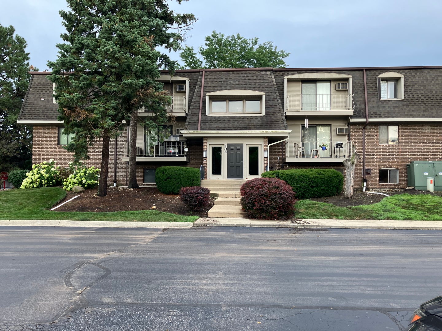 104 E Bailey Road G — photo