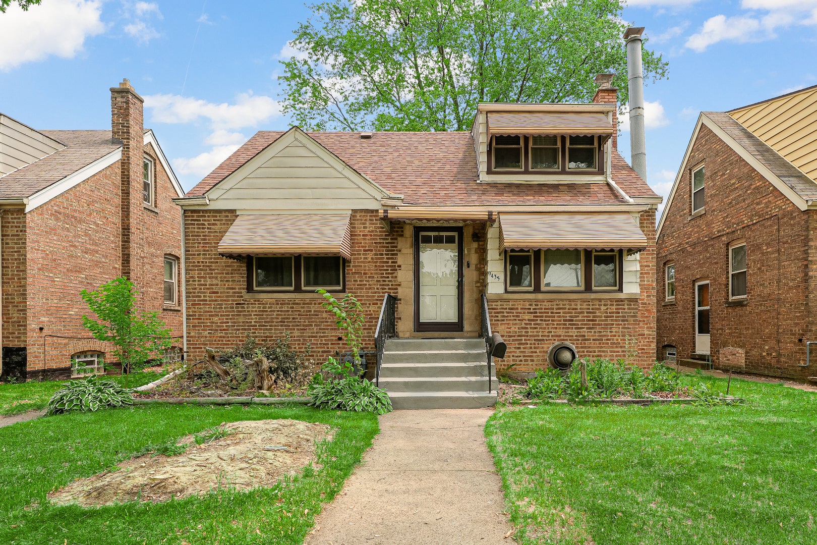 Home in Oak Lawn, IL 60453 — photo 2