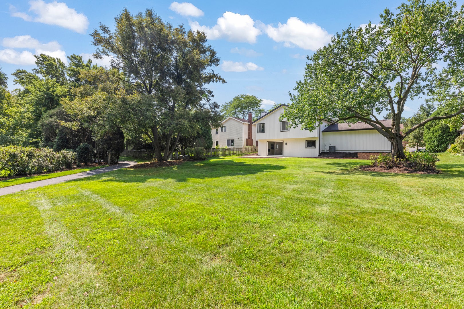 6557 Raintree Court — photo