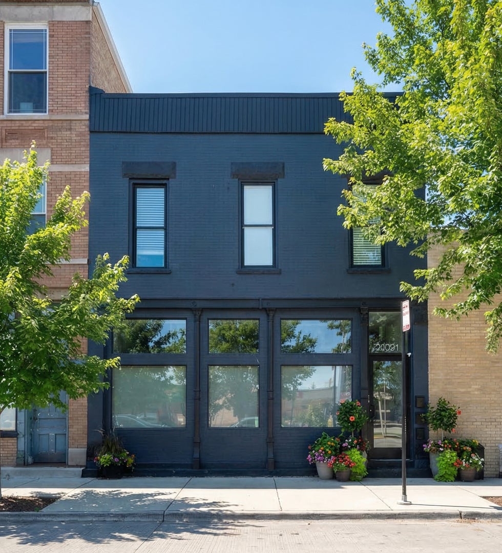 2370 N Elston Court — photo