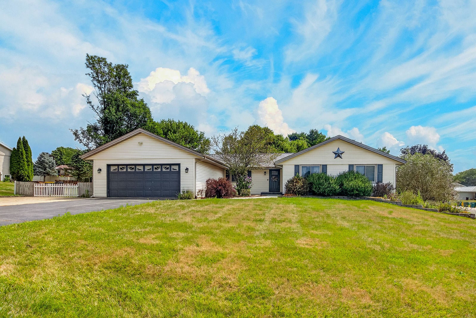 9289 Old Towne Court — photo